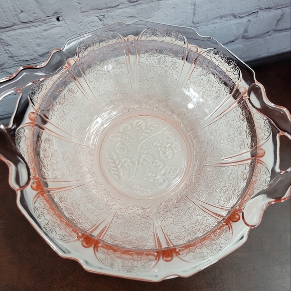 Jeannette Glass Pink Depression Glass Cherry Blossom Two Handle Serving Bowl - Picture 3 of 6